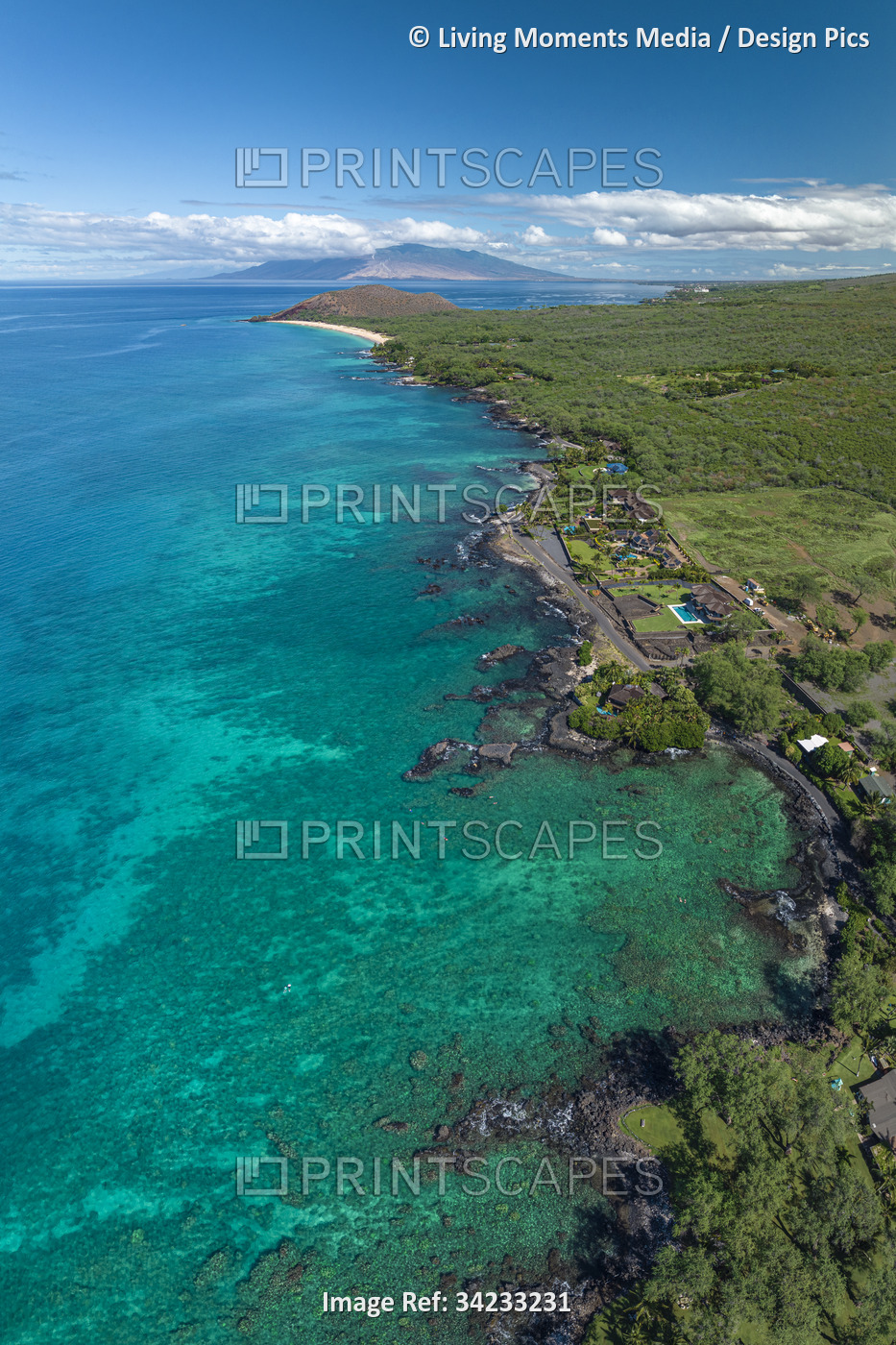 Vibrant colored ocean water along the coastline of Ahihi Bay on the island of ...