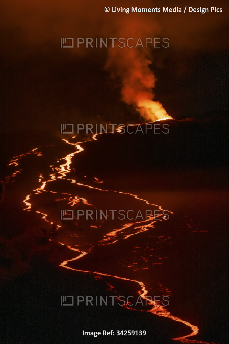 Firey Lava flow of the 2022 eruption of Mauna Loa Volcano (Moku'āweoweo, the ...